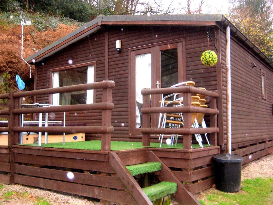 The Raddle Inn Log Cabins Croxden Exterior foto
